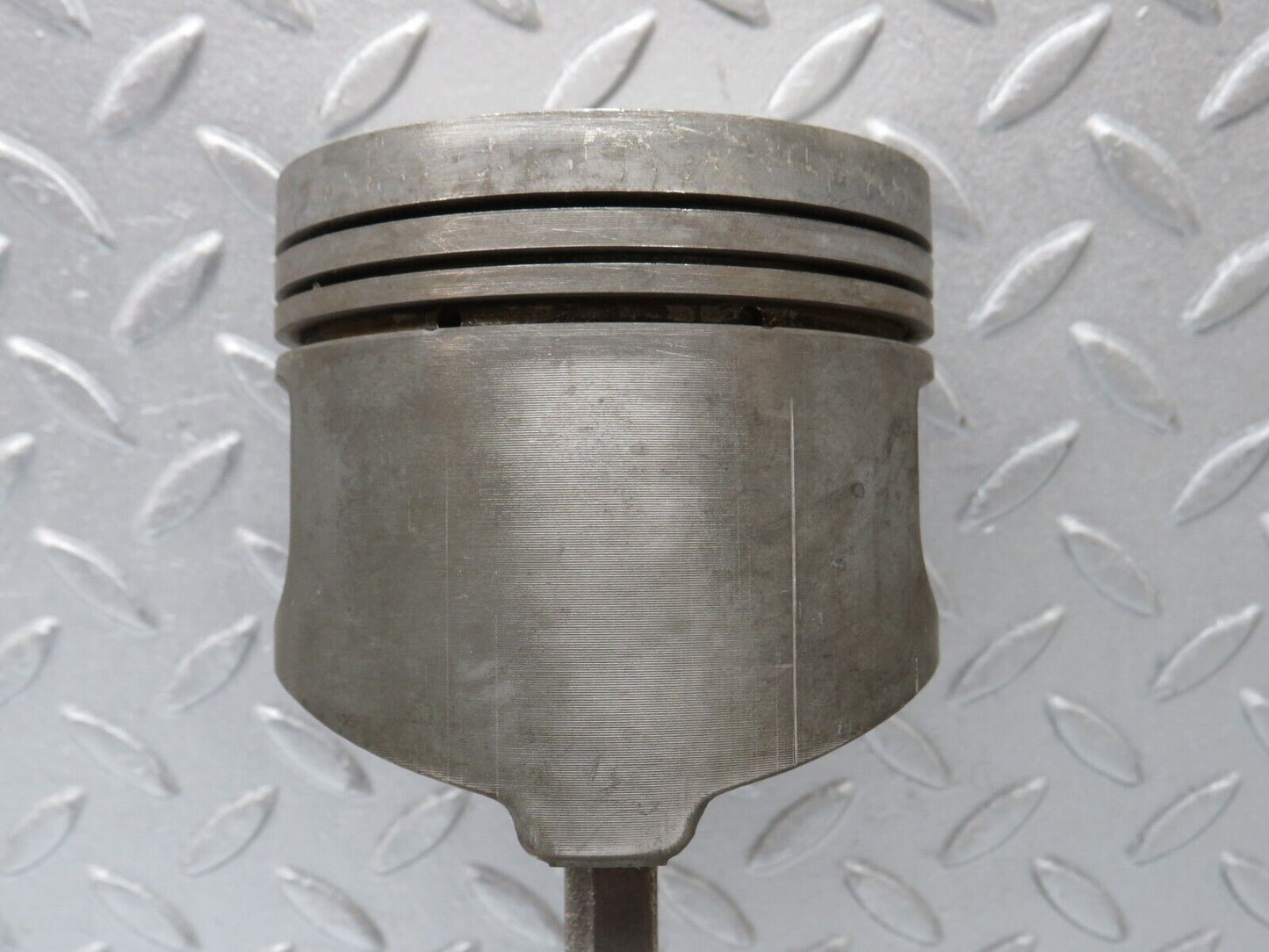 39302 Mercedes-Benz R107 500SL Piston With Connecting Rod 96,515mm