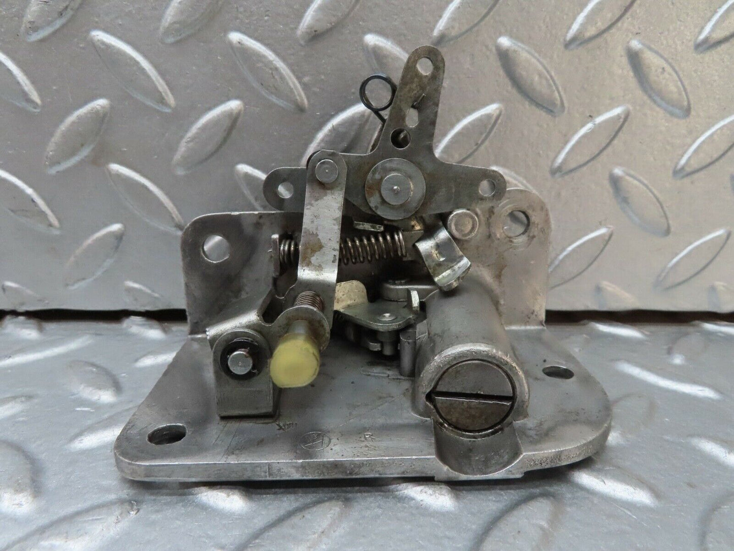 18586 Mercedes-Benz W120 W121 Ponton Rear Left Door Lock Mechanism