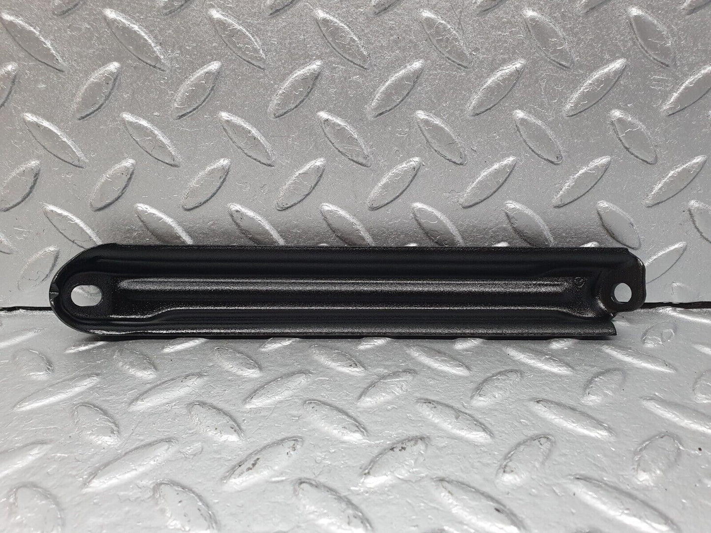 41527 Mercedes-Benz W124 200E Intake Manifold Bracket