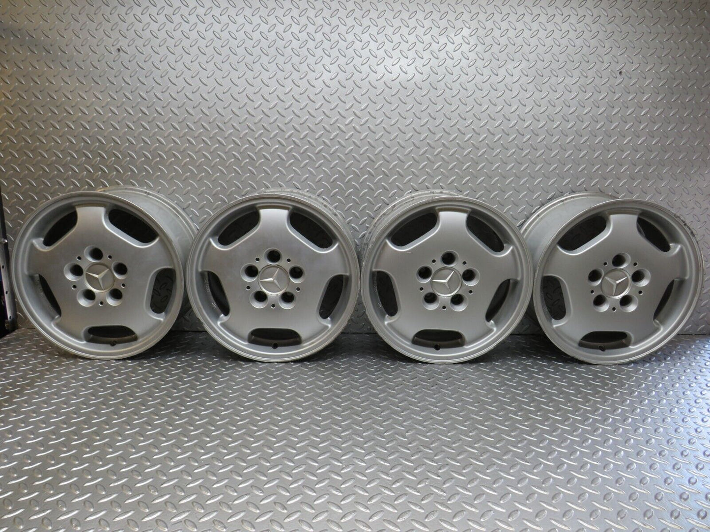 33527 Mercedes-Benz Alloy Wheel Set 7Jx15H2 ET37 KBA44301