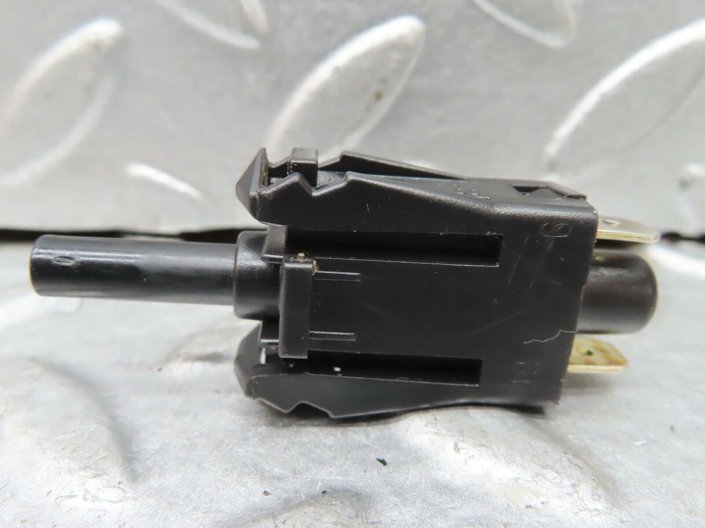 19625 Mercedes-Benz C140 CL420 Coupe Parking Brake Pedal Switch 0015458714