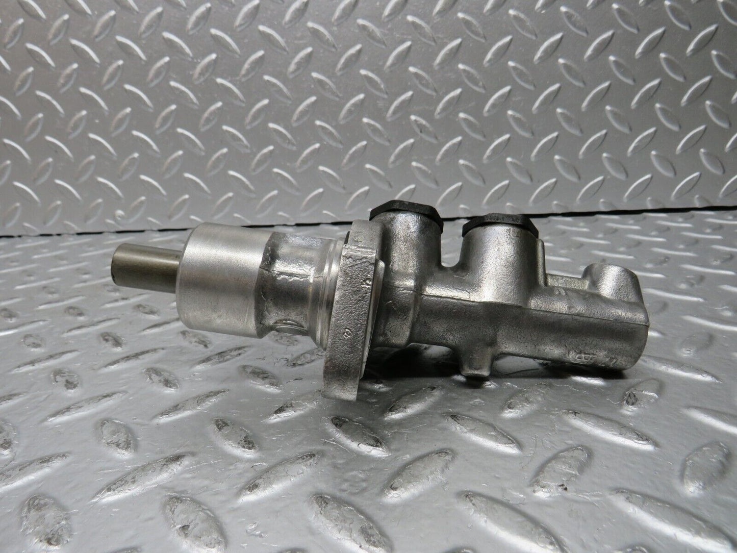 30339 Mercedes-Benz W124 230E Brake Master Cylinder Ate