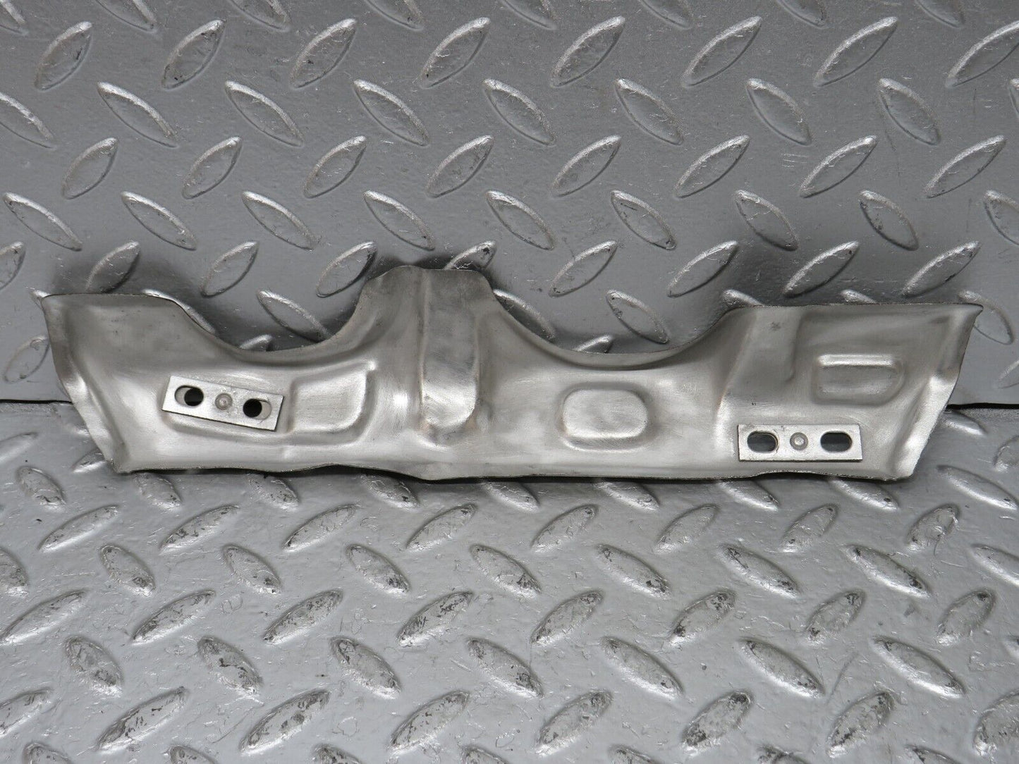 33120 Mercedes-Benz W126 380 V8 M116 Exhaust Manifold Heat Shield