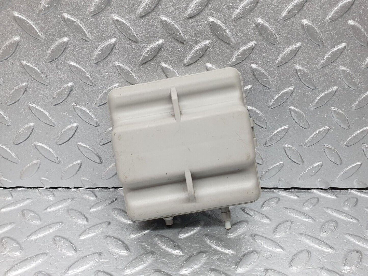 41865 Mercedes-Benz W202 C200 Vacuum Reservoir 1708050019