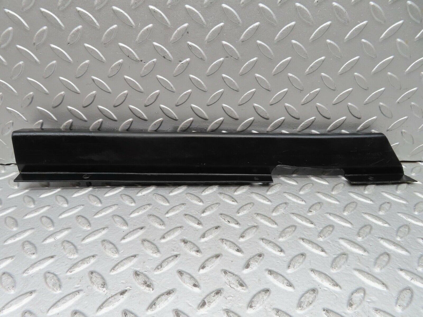 15866 Mercedes-Benz W123 280E Front Right Cable Channel Cover
