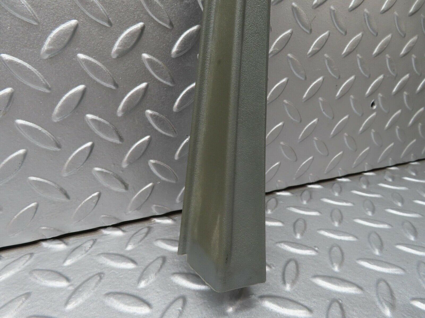 16374 Mercedes-Benz W124 260E Front Right Door Window Frame Trim Cover