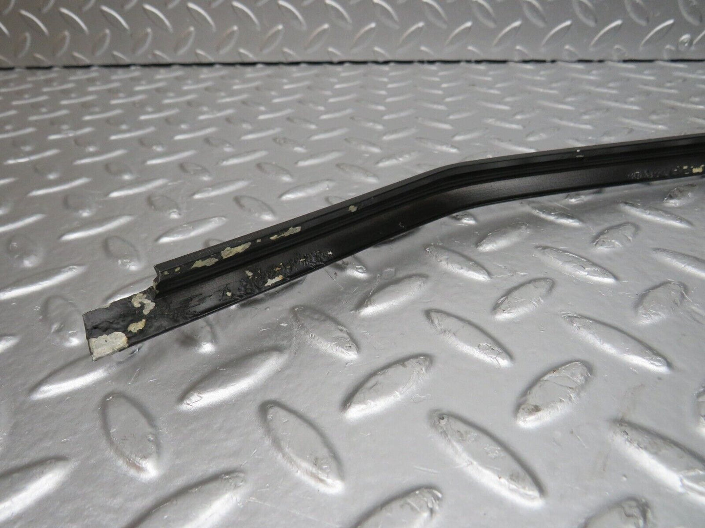 31867 Mercedes-Benz W201 190LE Rear Windscreen Frame