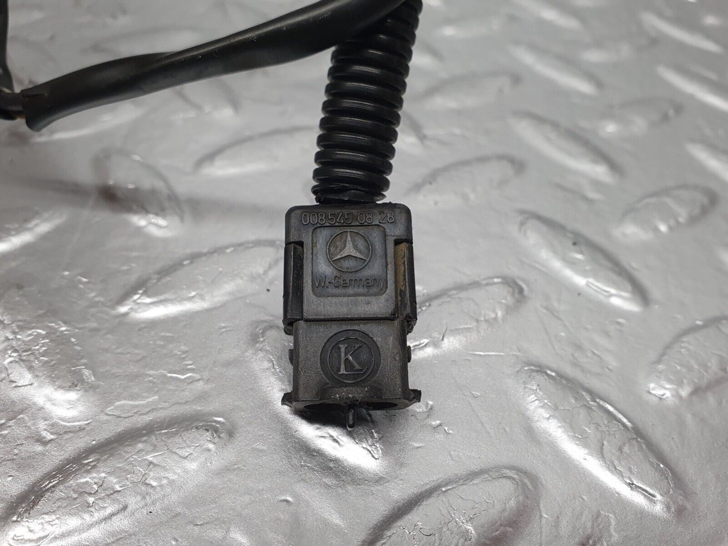 42996 Mercedes-Benz W201 190  Wire Cable Connector 0085450828 0095451428