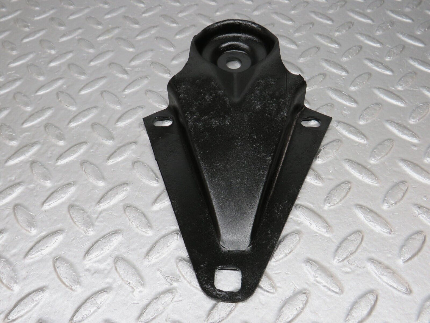 37484 Mercedes-Benz W109 300SEL Rear Suspension Axle Mounting Bracket
