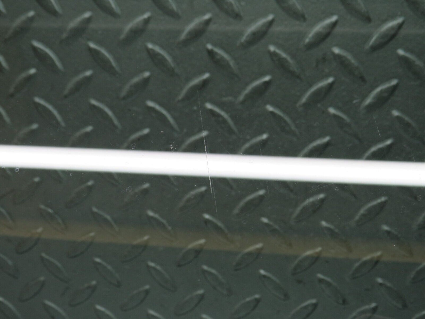 39069 Mercedes-Benz W201 190E 2.6L Front Right Door Window Glass
