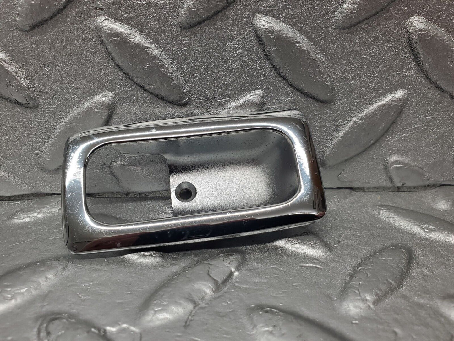 46465 Mercedes-Benz C123 280CE Coupe Door Lock Handle Surround Chrome