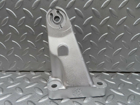14762 Mercedes-Benz W201 190E Engine Mount Bracket Right Side 1022236204