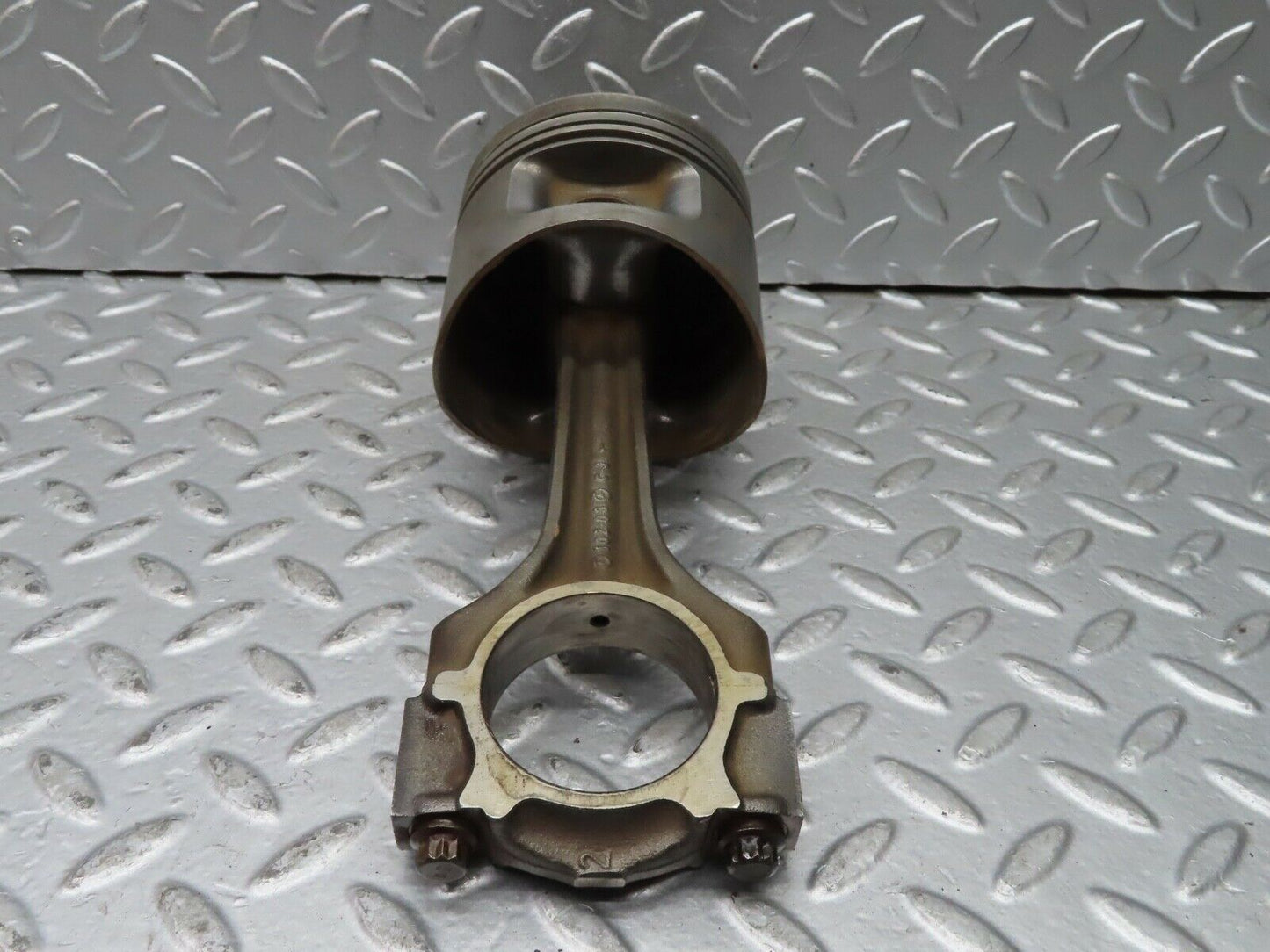 21367 Mercedes-Benz W123 230E Piston With Connecting Rod 95.495 mm