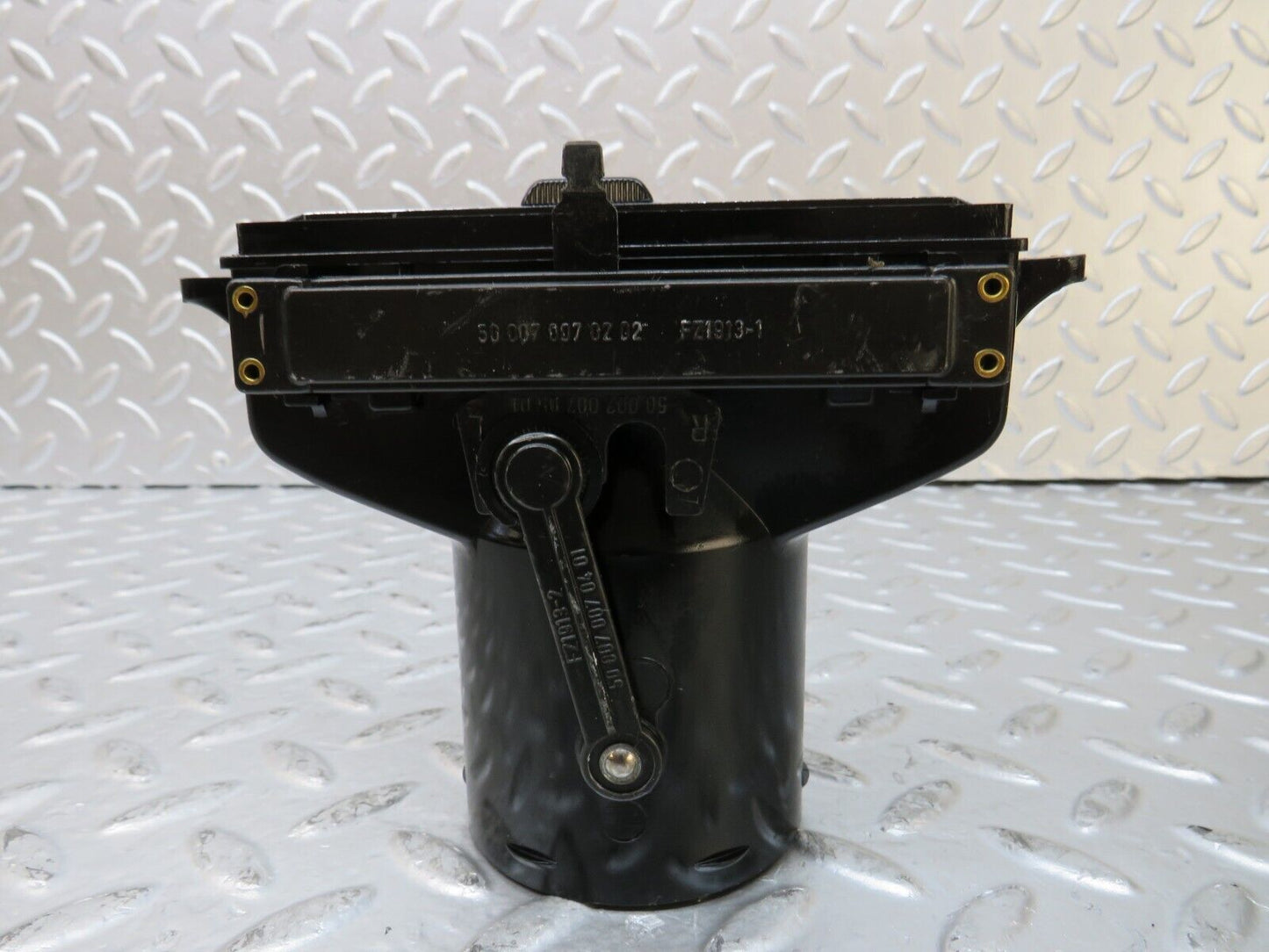 26182 Mercedes-Benz W116 450SE Dashboard Air Vent 1168310130
