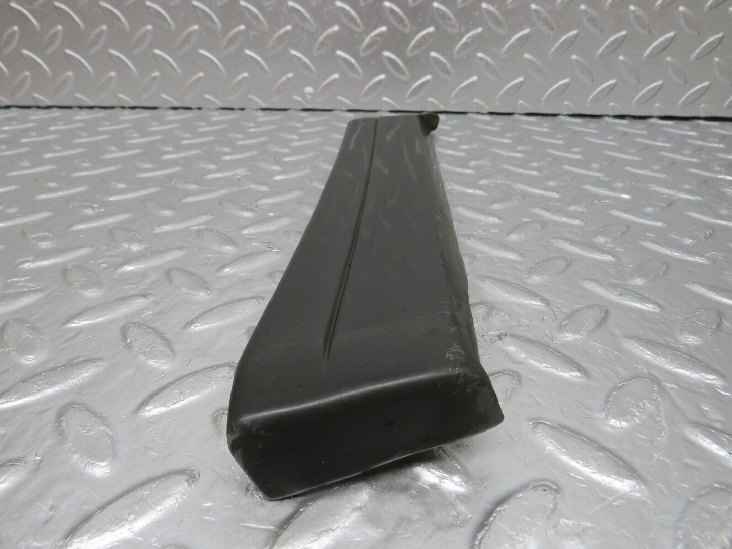 33995 Mercedes-Benz W124 260E Front Left Fender Wing Lower Moulding Trim