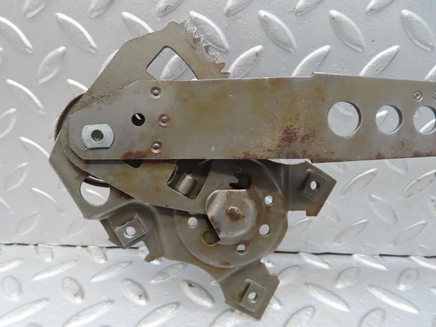 13652 Mercedes-Benz W123 200 Rear Left Manual Window Regulator