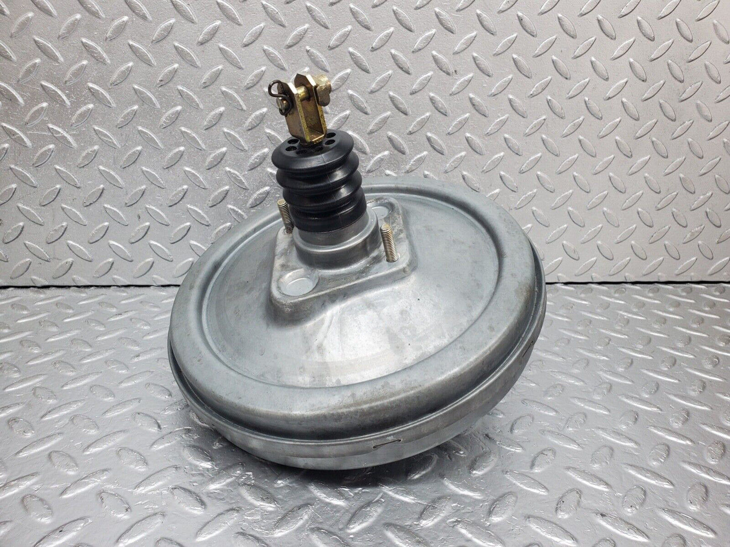 44589 Mercedes-Benz W124 220E Brake Booster Lucas 0044301630
