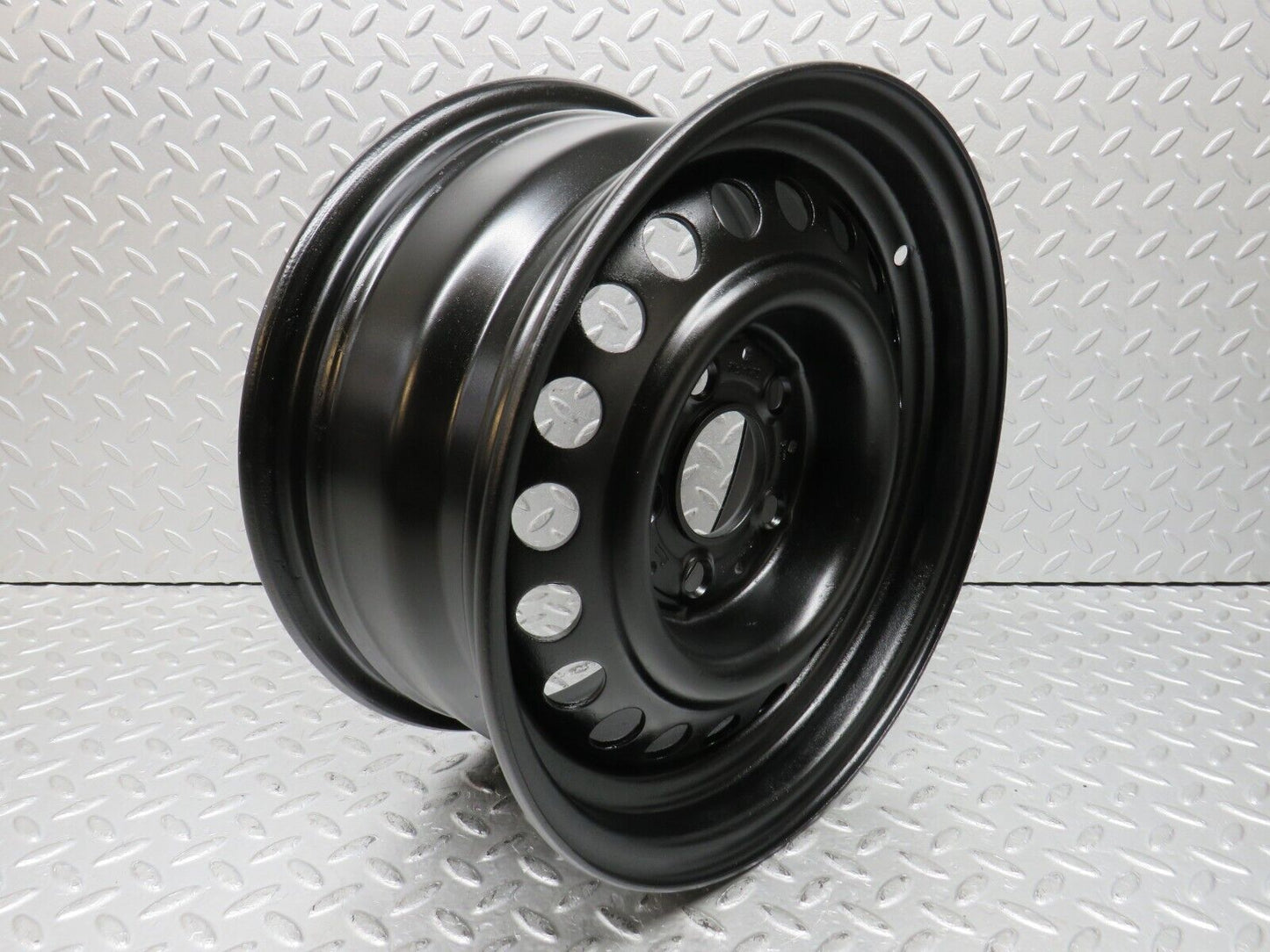 37729 Mercedes-Benz W109 300SEL Steel Wheel 6.5Jx14H2 1084000802