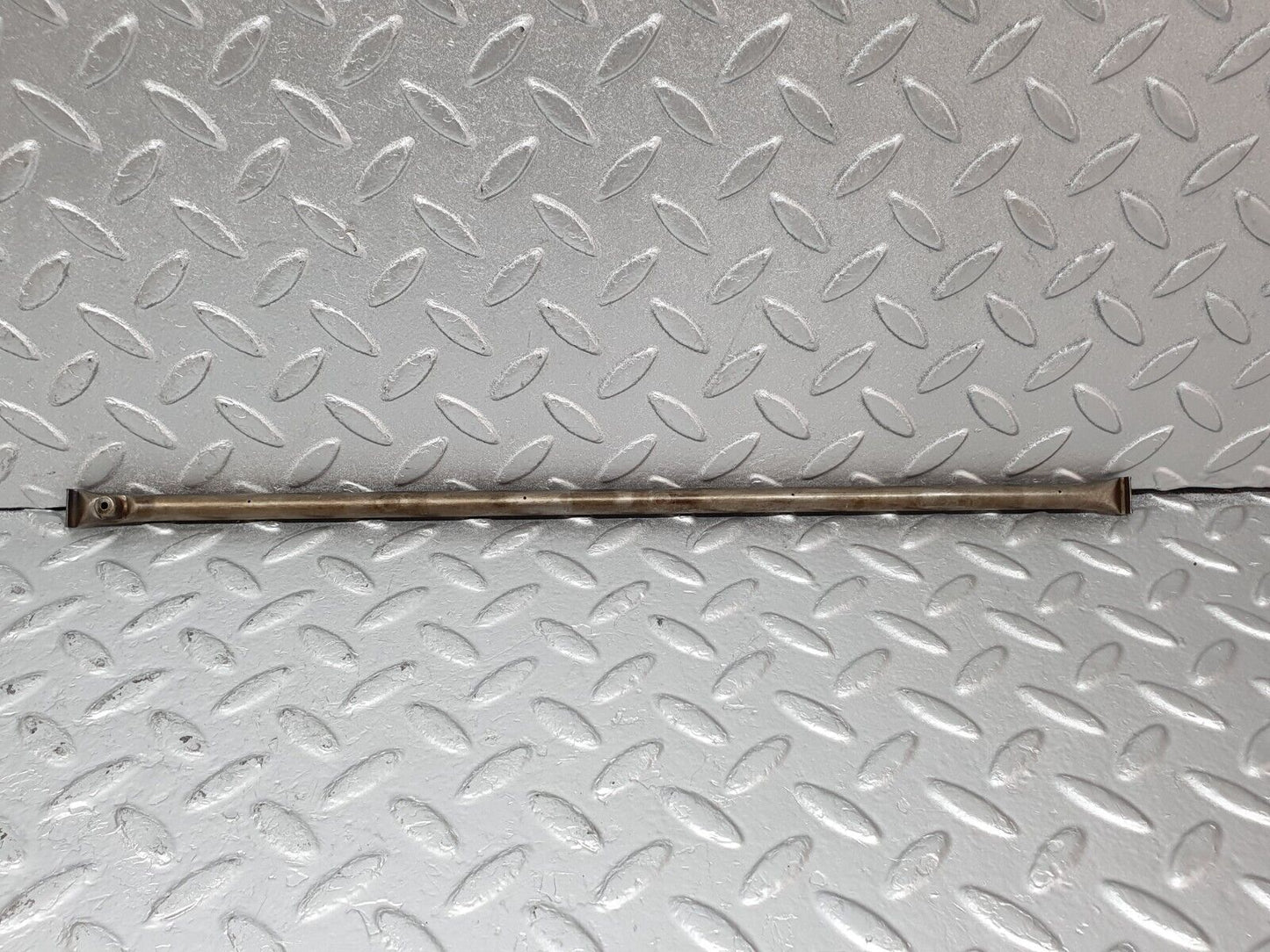 44040 Mercedes-Benz C123 230CE Coupe Camshaft Oil Tube
