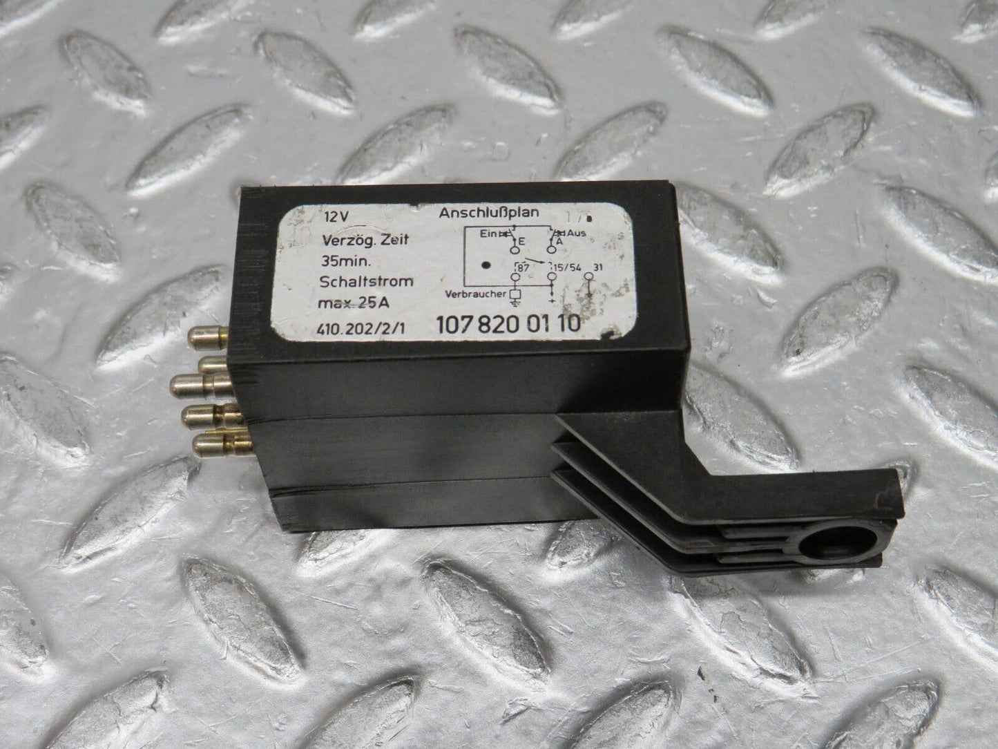 0136 Mercedes-Benz W116 350SE Heated Window Relay 1078200110
