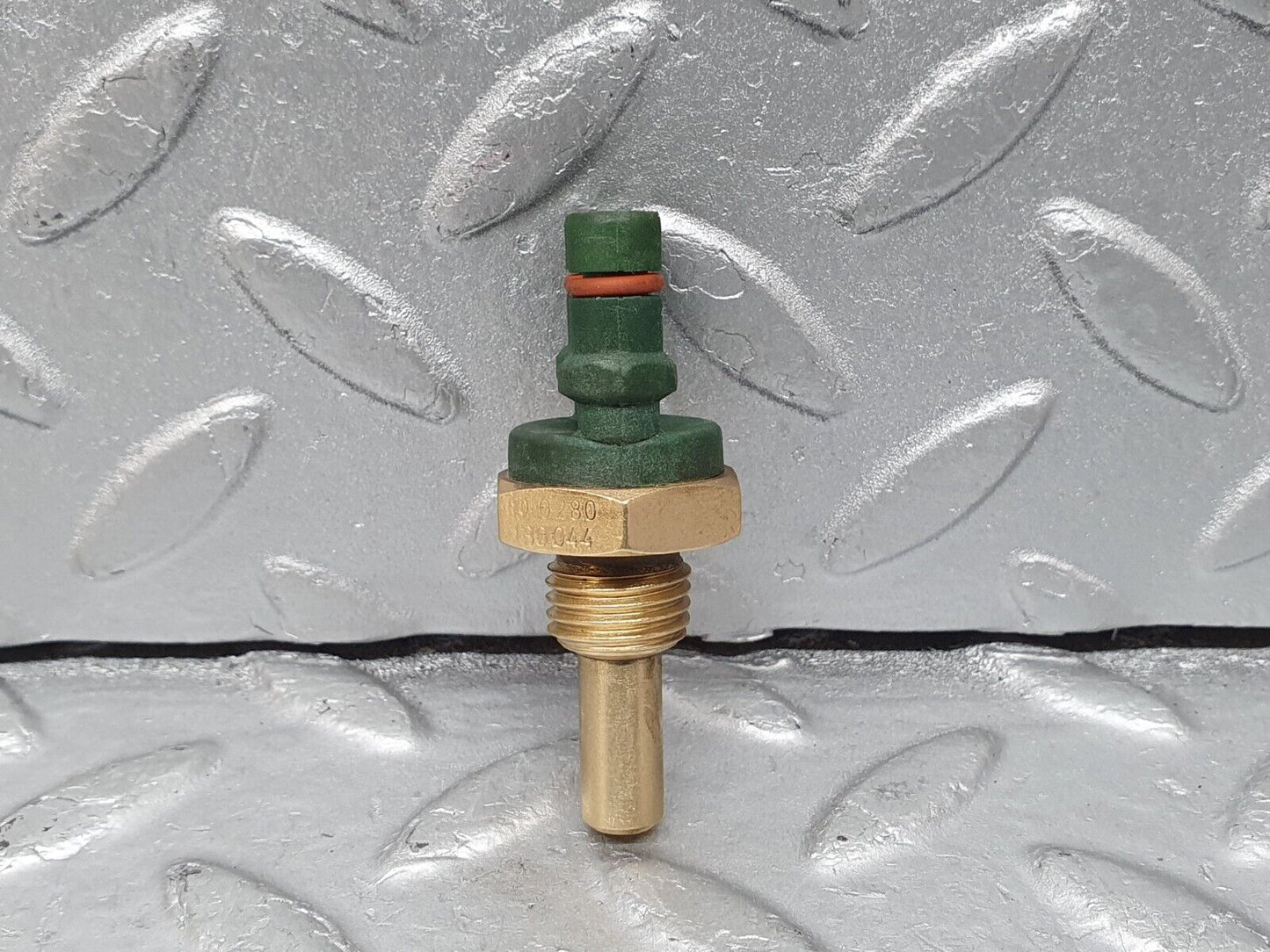 41266 Mercedes-Benz W126 300SE Coolant Temperature Sensor Bosch 0065427717