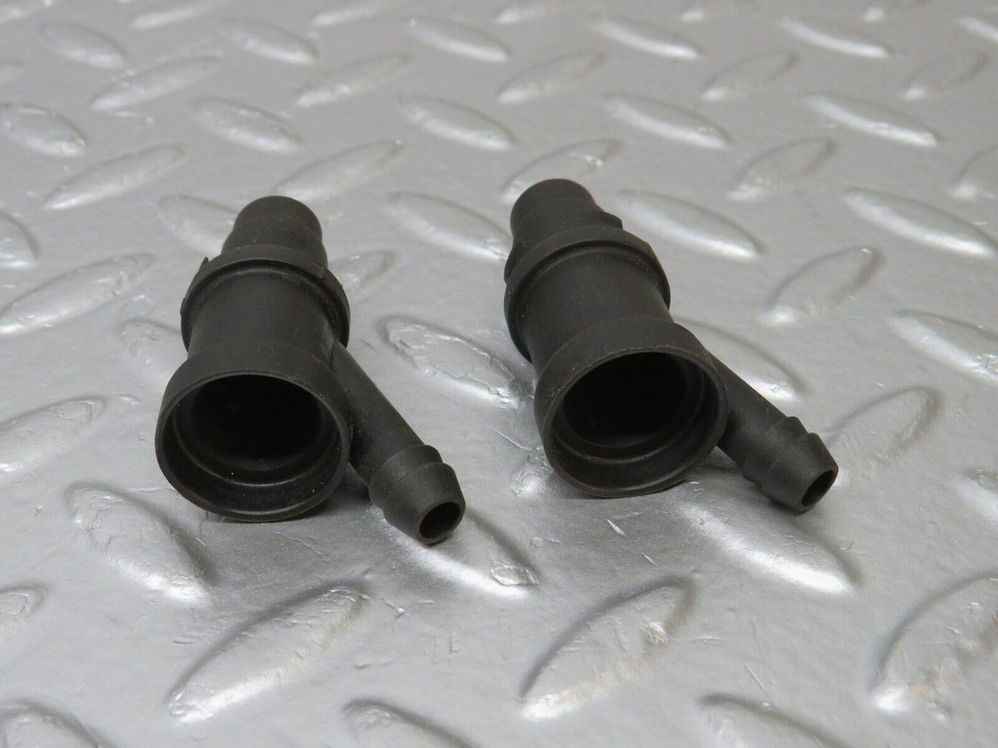 40265 Mercedes-Benz R107 Fuel Injector Holder 2x