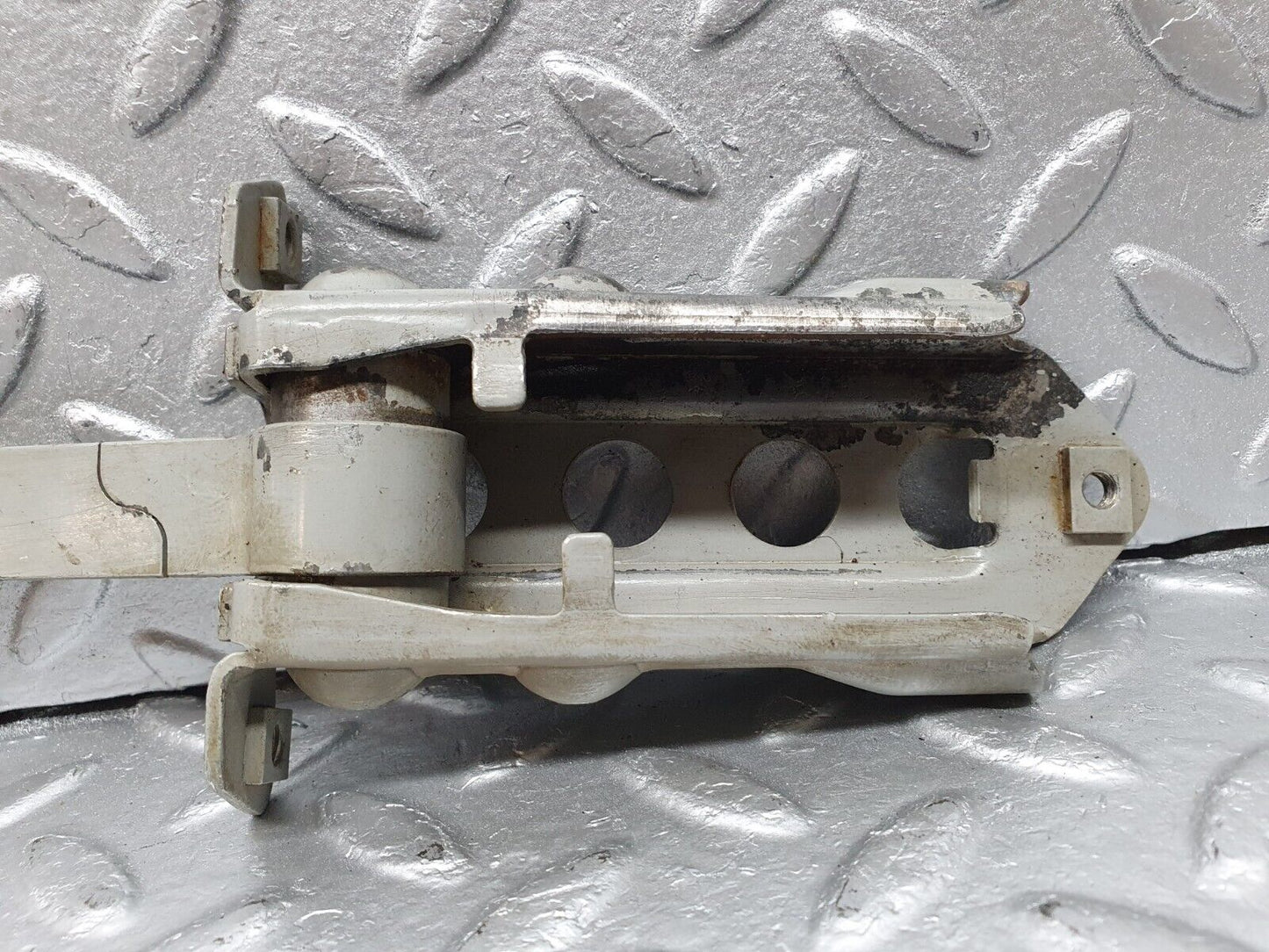 41539 Mercedes-Benz W124 200E Door Safety Check Strap