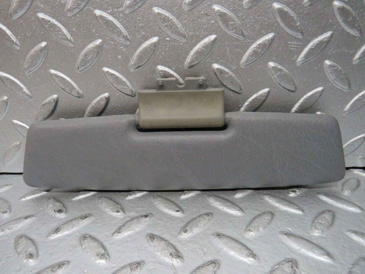 32400 Mercedes-Benz S124 300TE Wagon Middle Sun Visor Grey