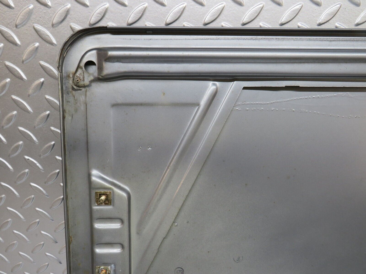 32513 Mercedes-Benz S124 300TE Wagon Sunroof Panel