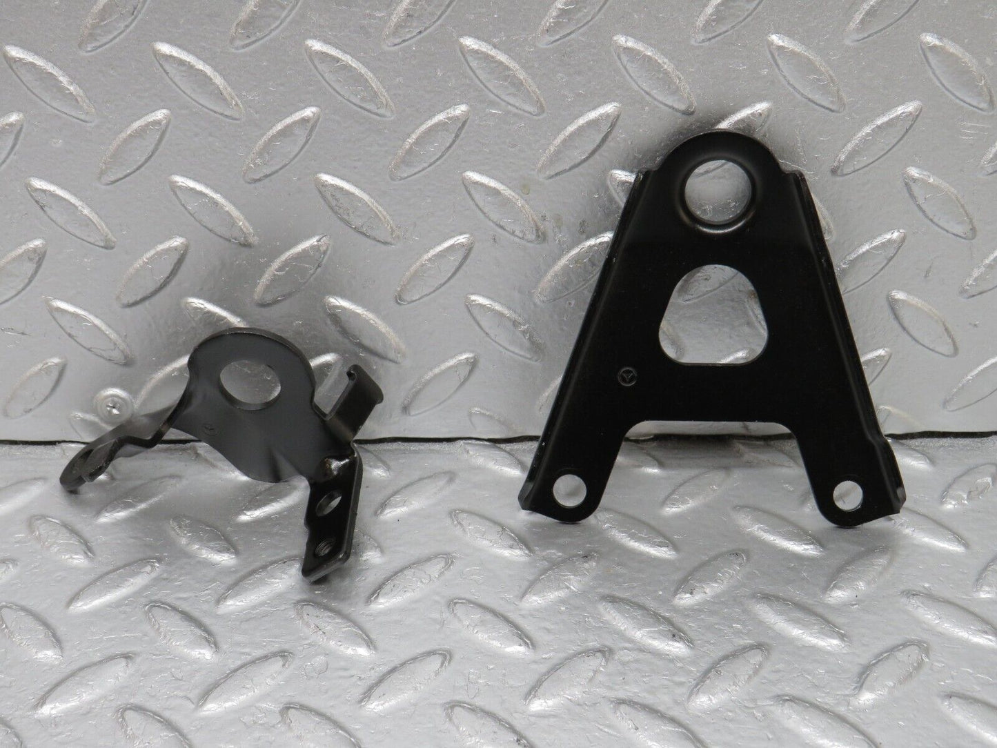 33547 Mercedes-Benz W202 C180 Engine Lifting Eyes Hooks