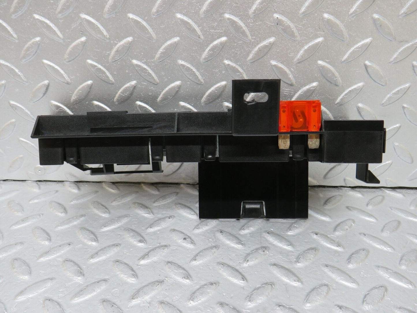 34810 Mercedes-Benz W210 320E Fuse Box Fuse Holder 2105460543