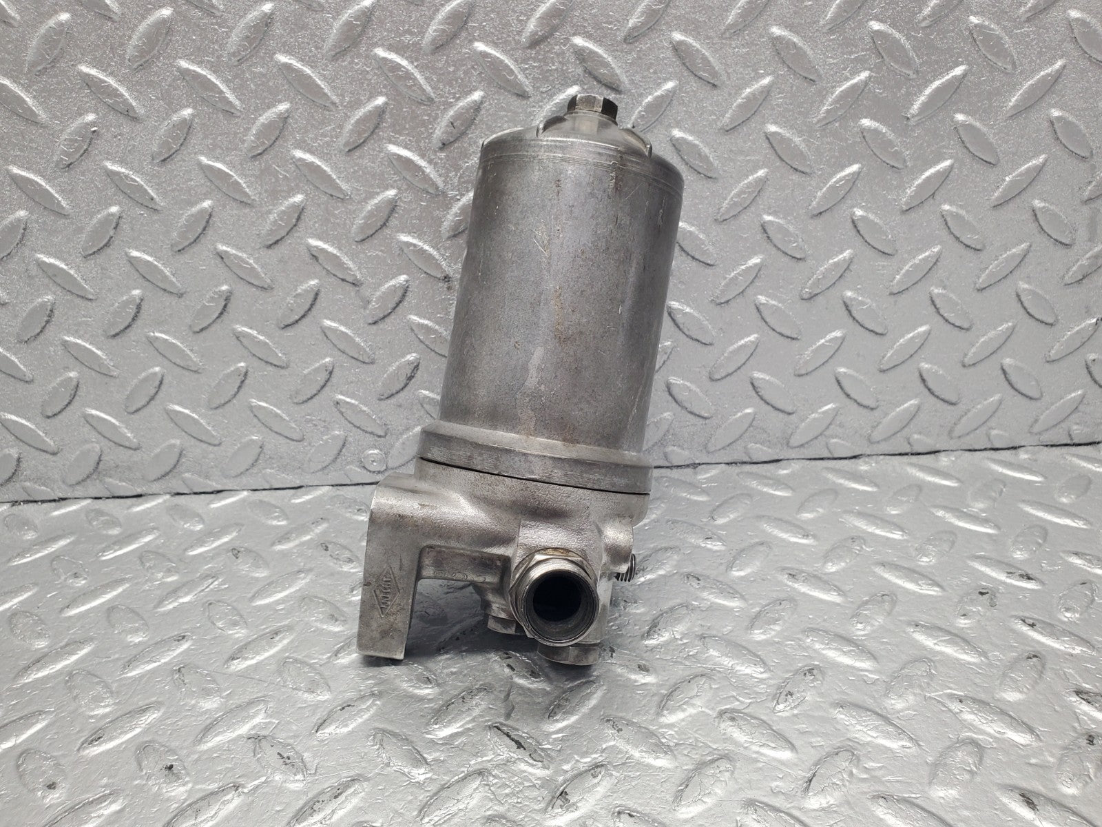 W112 oil filter housing used OEM