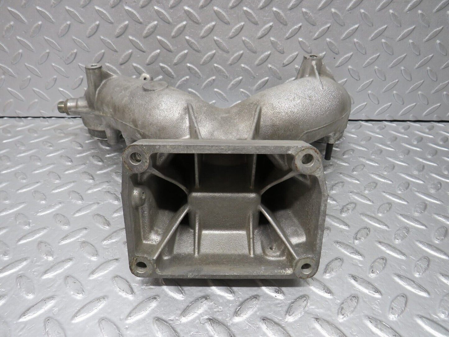 38165 Mercedes-Benz A124 320E Cabriolet Air Intake Manifold 1041414101