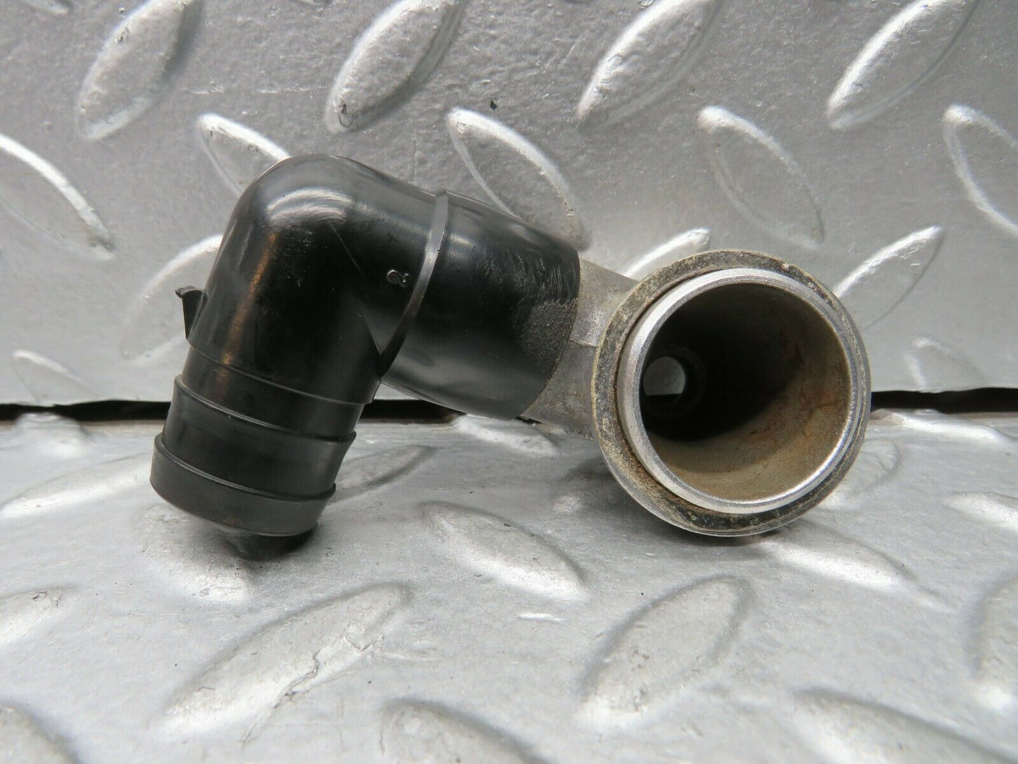 22220 Mercedes-Benz S123 280TE Engine Oil Return Pipe 1101870226