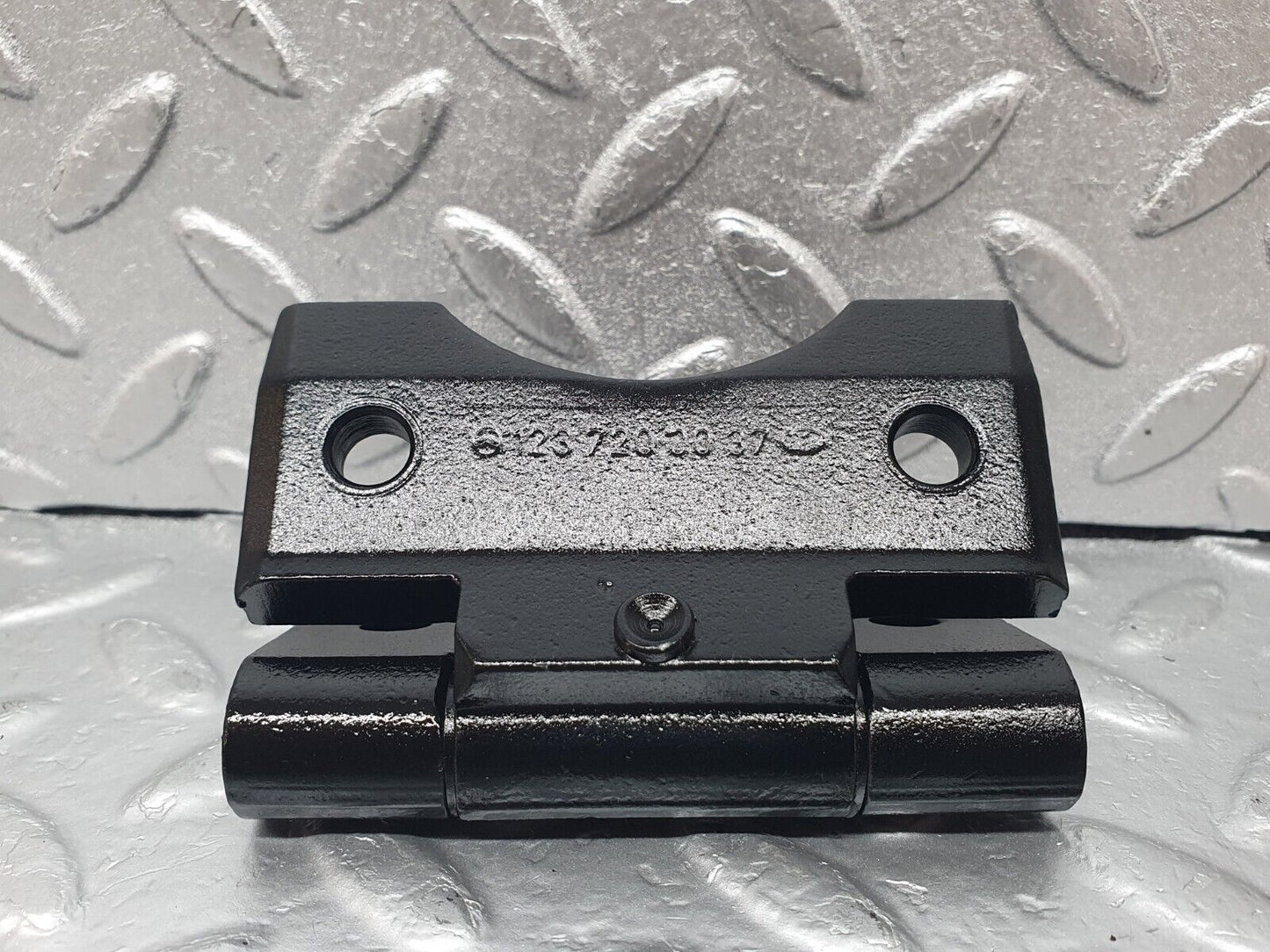 43931 Mercedes-Benz C123 230CE Coupe Door Hinge Pair Left Side 1237200037