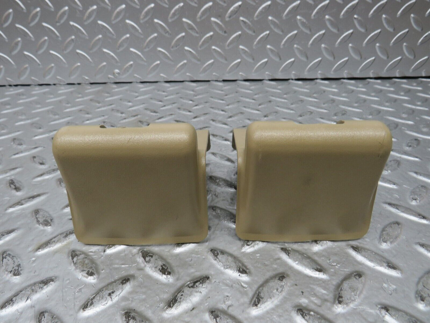 27832 Mercedes-Benz S124 300TE Wagon Rear Seat Hinge Pair With Cover 124922013