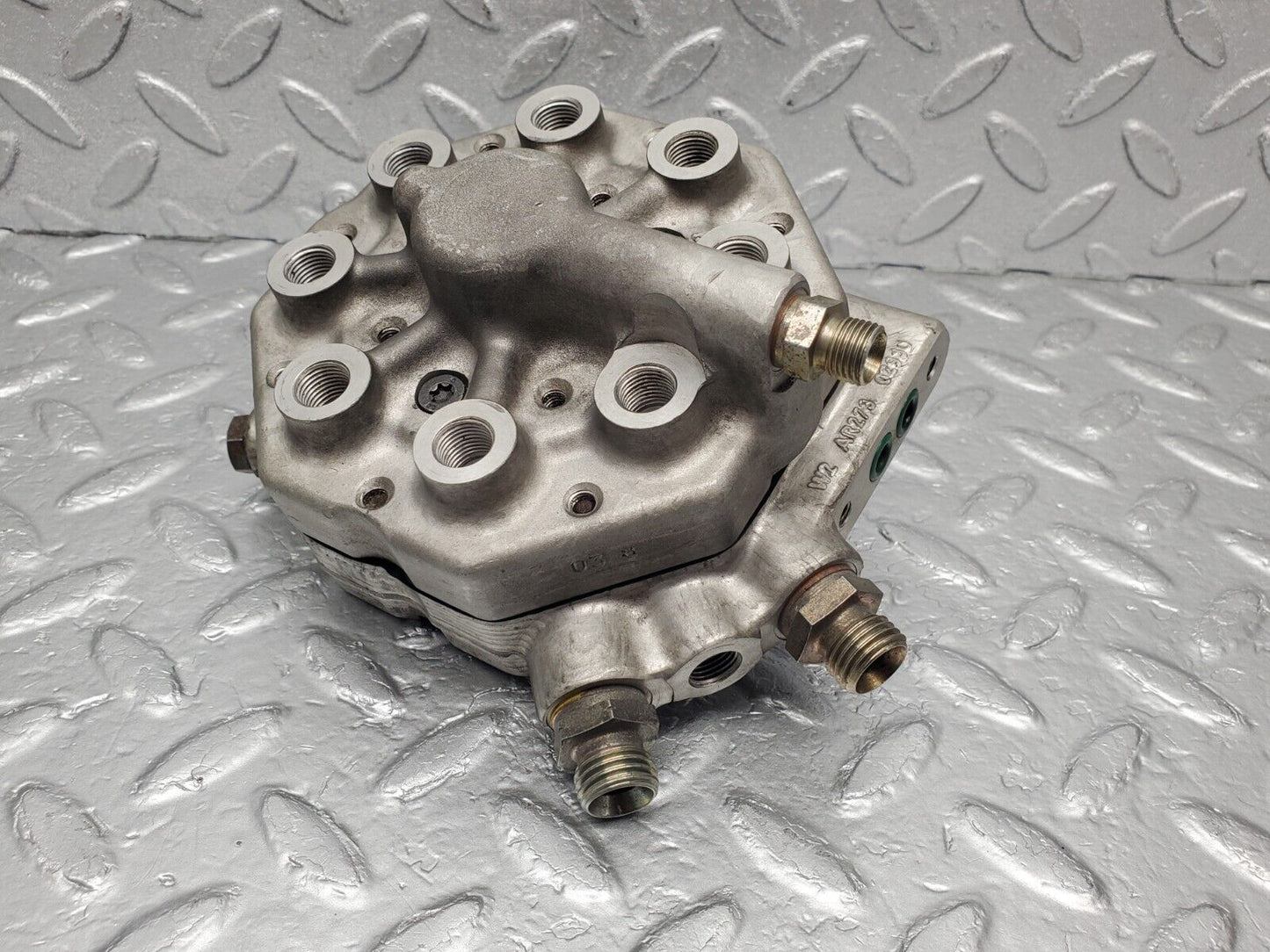 46028 Mercedes-Benz W126 420SE Fuel Distributor Bosch 0438101018
