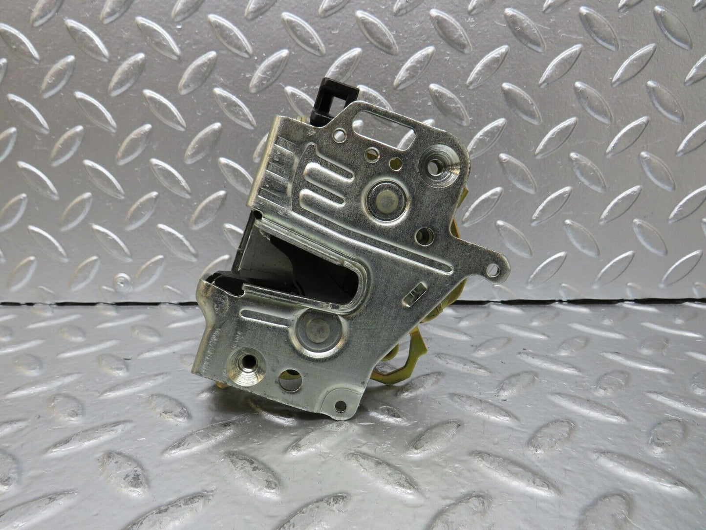 24951 Mercedes-Benz W140 S320 Rear Right Door Lock Mechanism 1407300235