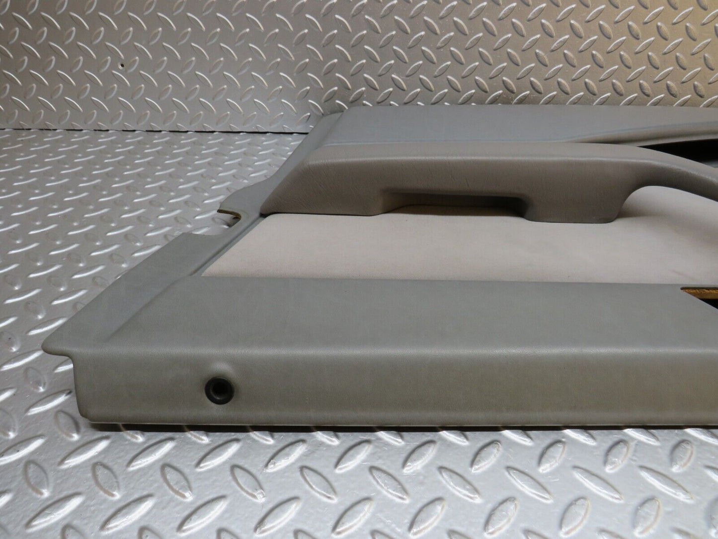 32339 Mercedes-Benz S124 300TE Wagon Front Right Door Card Grey