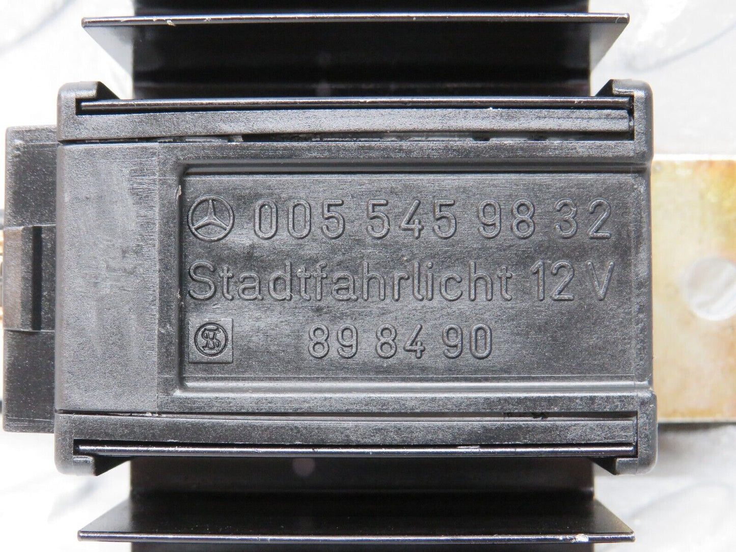 36990 Mercedes-Benz C126 420SEC Coupe ECU Relay 0055459832