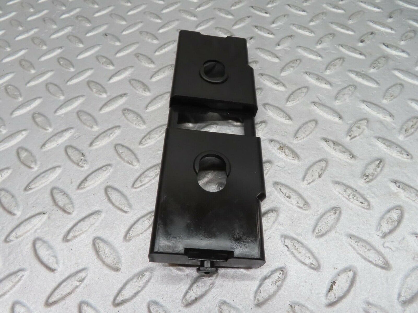 16216 Mercedes-Benz W124 260E Heating Regulator Holder Reinforcement 1248330214