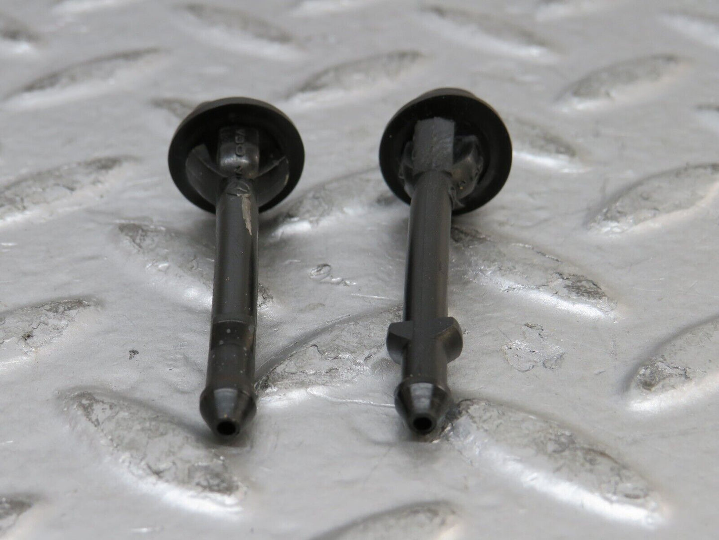 27057 Mercedes-Benz W123 280E Windscreen Washer Nozzle Pair