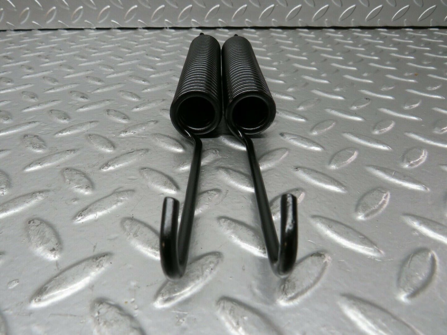 23836 Mercedes-Benz C107 450SLC Coupe Bonnet Hinge Spring Pair