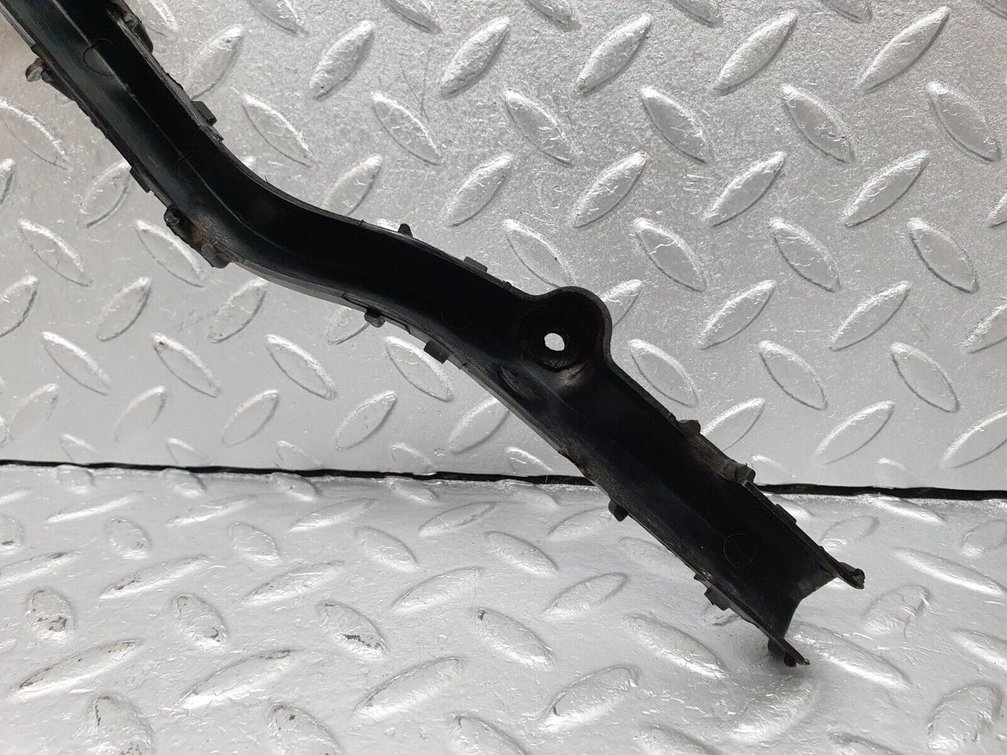 41070 Mercedes-Benz W126 300SE Engine Wire Bracket Holder 1031590213
