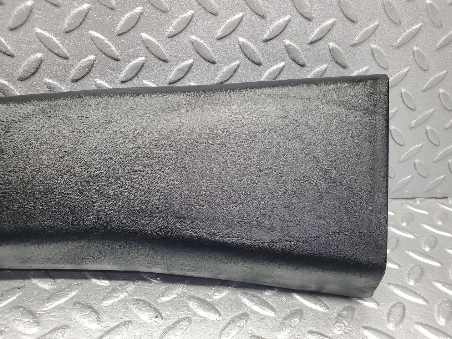 W201 Baby Benz b pillar cover left used OEM