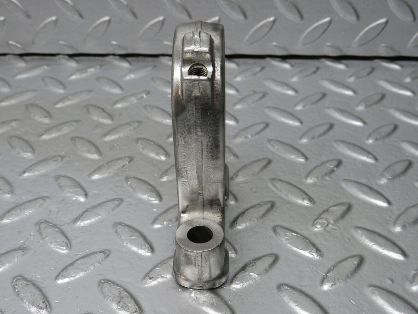 33000 Mercedes-Benz C107 R107 350 V8 Camshaft Tower Bearing 1160512112