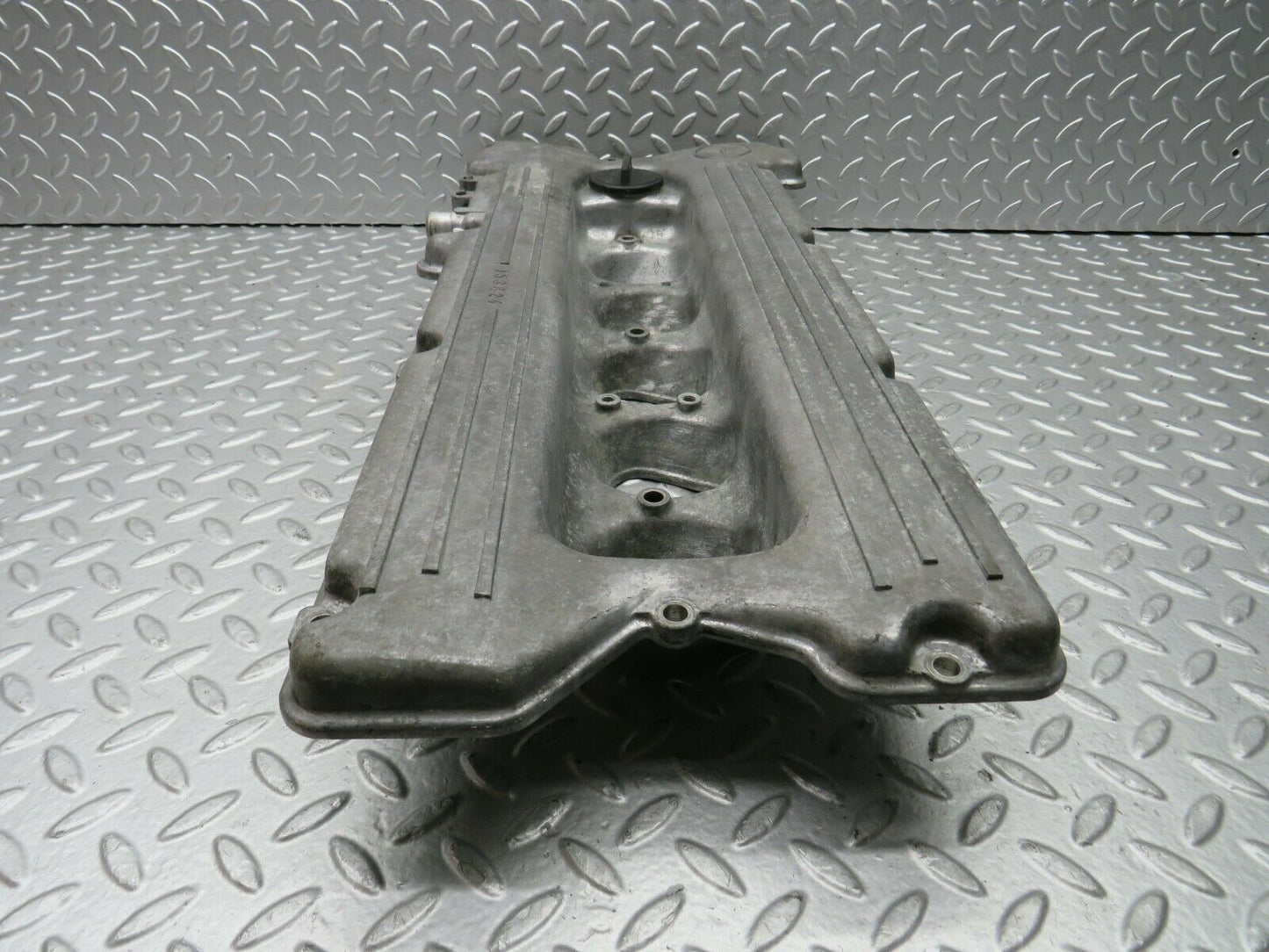 22232 Mercedes-Benz S123 280TE Wagon Cylinder Head Valve Cover 1100160905