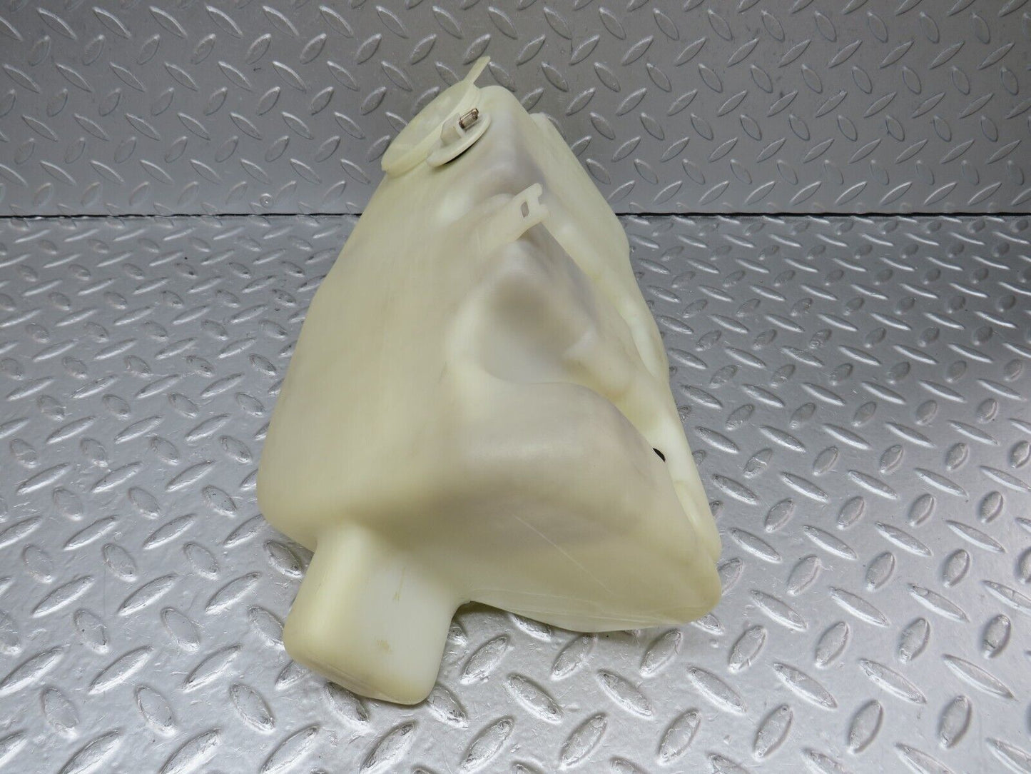36173 Mercedes-Benz W126 420SE Windscreen Washer Fluid Reservoir 1268690620 1248690072