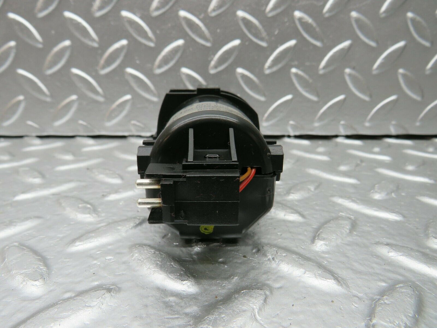 22404 Mercedes-Benz C124 E220 Coupe Temperature Sensor 0008301908 0130002802