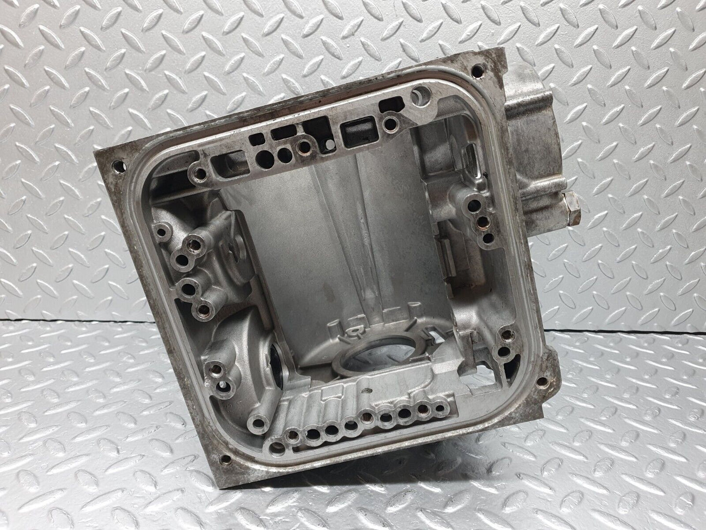 41321 Mercedes-Benz W123 300D Automatic Gearbox Housing 722.118 1152714501 1232702801